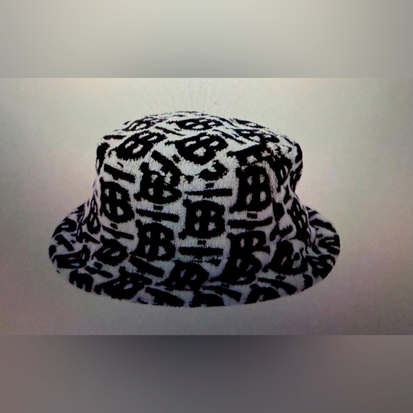 Burberry Accessories - Burberry, New with tags, TB monogrammed, bucket, hat, unisex, cotton, size‎ XS